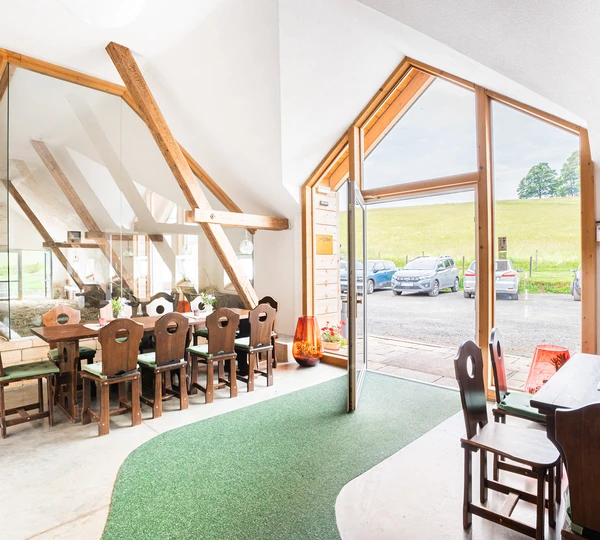 Foyer s výhledem do ovčína